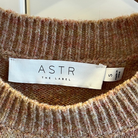 Astr the Label Women's Tan Puff Sleeve Sweater - Picture 3 of 5